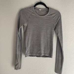 Lululemon Swiftly Long Sleeve 2.0 - size 4